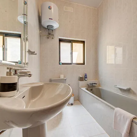 Cosy Gozo With Shared Pool In *