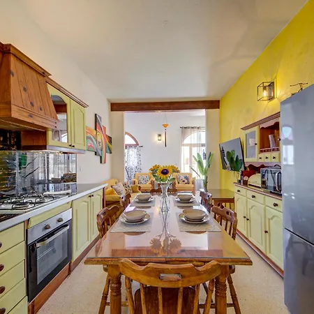 Cosy Gozo With Shared Pool In דירה