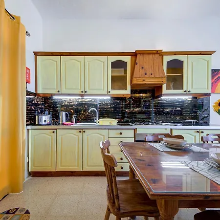 דירה Cosy Gozo With Shared Pool In *