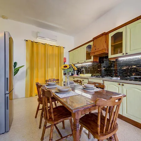 Cosy Gozo With Shared Pool In *