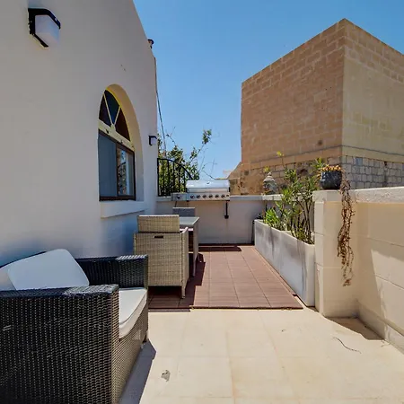 Cosy Gozo With Shared Pool In * Għarb