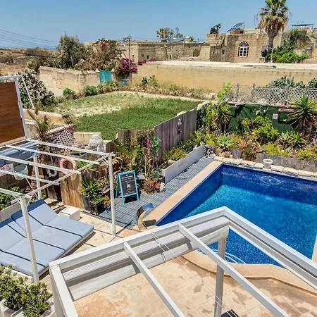 Cosy Gozo With Shared Pool In *
