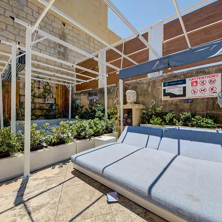 Cosy Gozo With Shared Pool In *