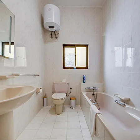 Cosy Gozo With Shared Pool In * Għarb