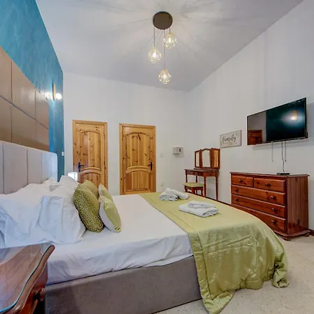 Cosy Gozo With Shared Pool In *
